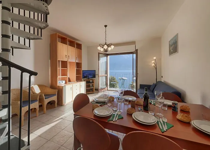 2-bedroom Lakeview At The Acquaseria