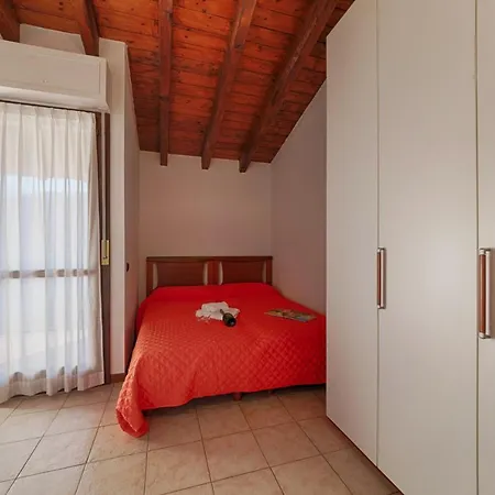 דירה 2-bedroom Lakeview At The