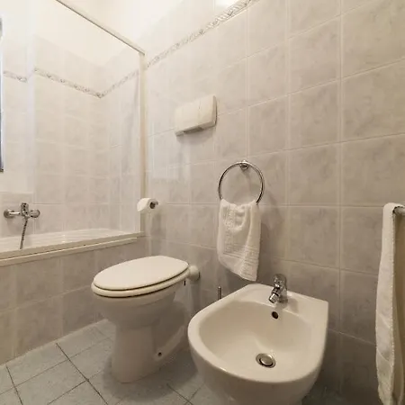 2-bedroom Lakeview At The * אקסריה