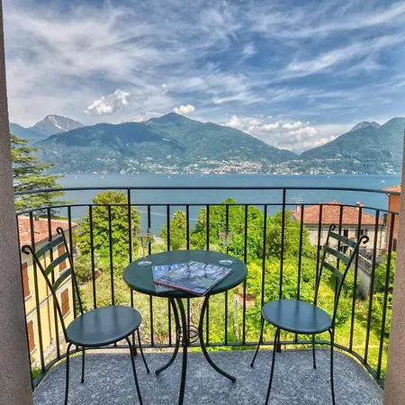 2-bedroom Lakeview At The *