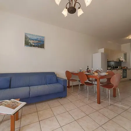 Appartement 2-bedroom Lakeview At The